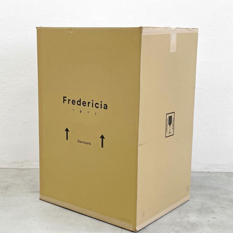 フレデリシア FREDERICIA J16 ロッキングチェア ハンス・J・ウェグナー Model 16000 オーク材 ブラックラッカー ペーパーコード 新品未使用品 参考価格：482,900円 〓