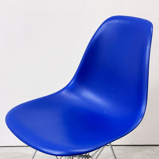 ヴィトラ Vitra サイドシェルチェア エッフェルベース ポリプロピレン製 ブルー 2001年製 C&R イームズ ミッドセンチュリーデザイン ●