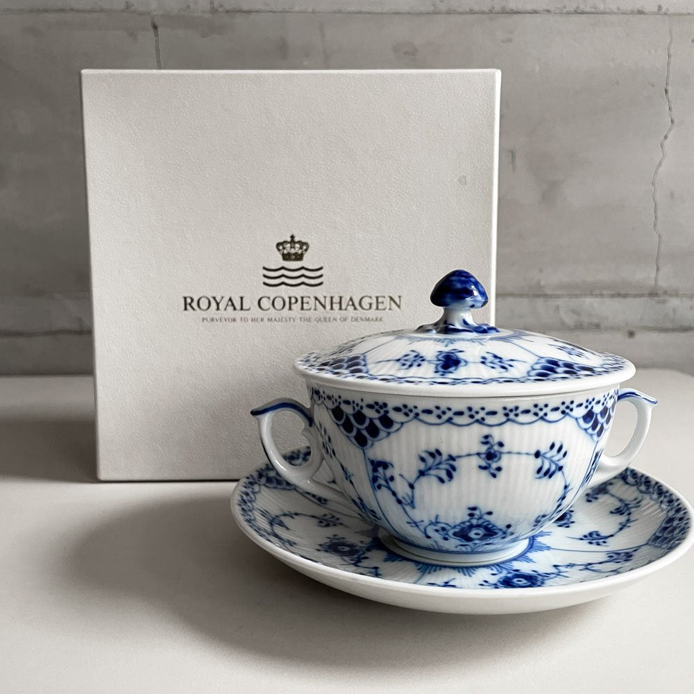 ロイヤルコペンハーゲン ROYAL COPENHAGEN ブルーフルーテッド ハーフレース スープカップ&ソーサー 陶器 北欧食器 廃番 箱付き 未使用 C ♪