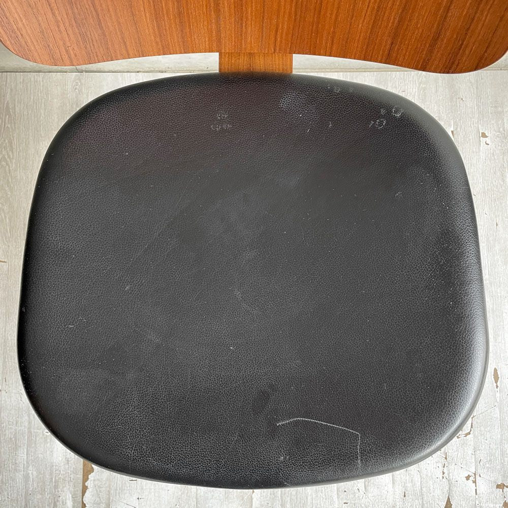 ボーコンセプト BoConcept オーフス Aarhus ダイニングチェア ウォールナット材 プライウッド PVCレザー デンマーク 北欧モダン 廃番 B  ♪