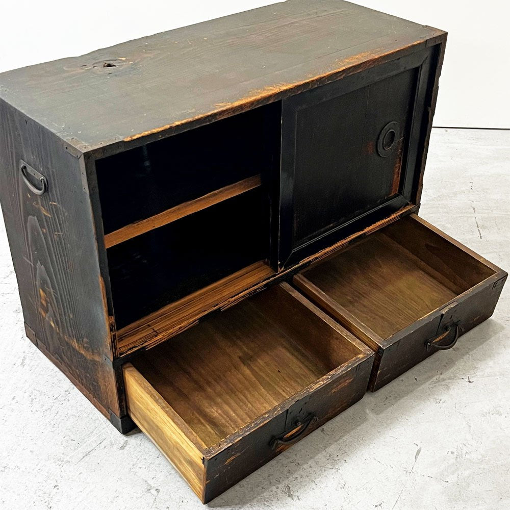 ジャパンビンテージ vintage 時代箪笥 桐箪笥 2段 引き戸棚 抽斗2杯 鉄金具 桐紋 整理箪笥 古家具 和家具 現状品 ●