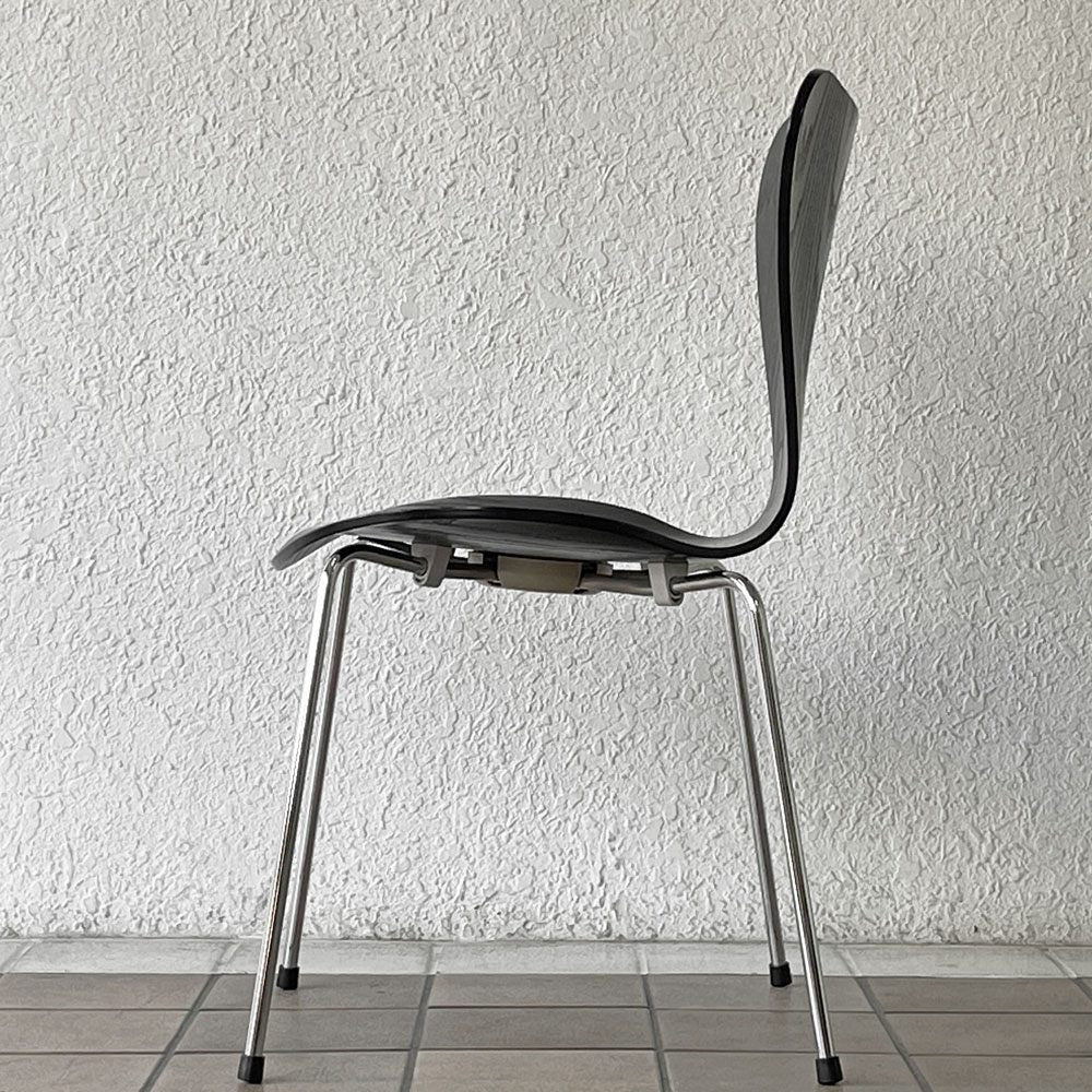 フリッツハンセン Fritz Hansen セブンチェア ダイニングチェア カラードアッシュ ブラック アルネ・ヤコブセン 北欧 デンマーク 定価￥76,780- B ◇