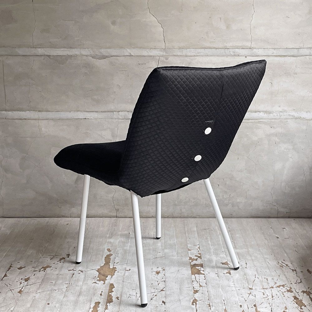 リーンロゼ ligneroset ロゼカラン ROSET Calin steel leg ダイニングチェア  ブラック×ホワイト キルティング スチールレッグ パスカル ムールグ フランス C ♪