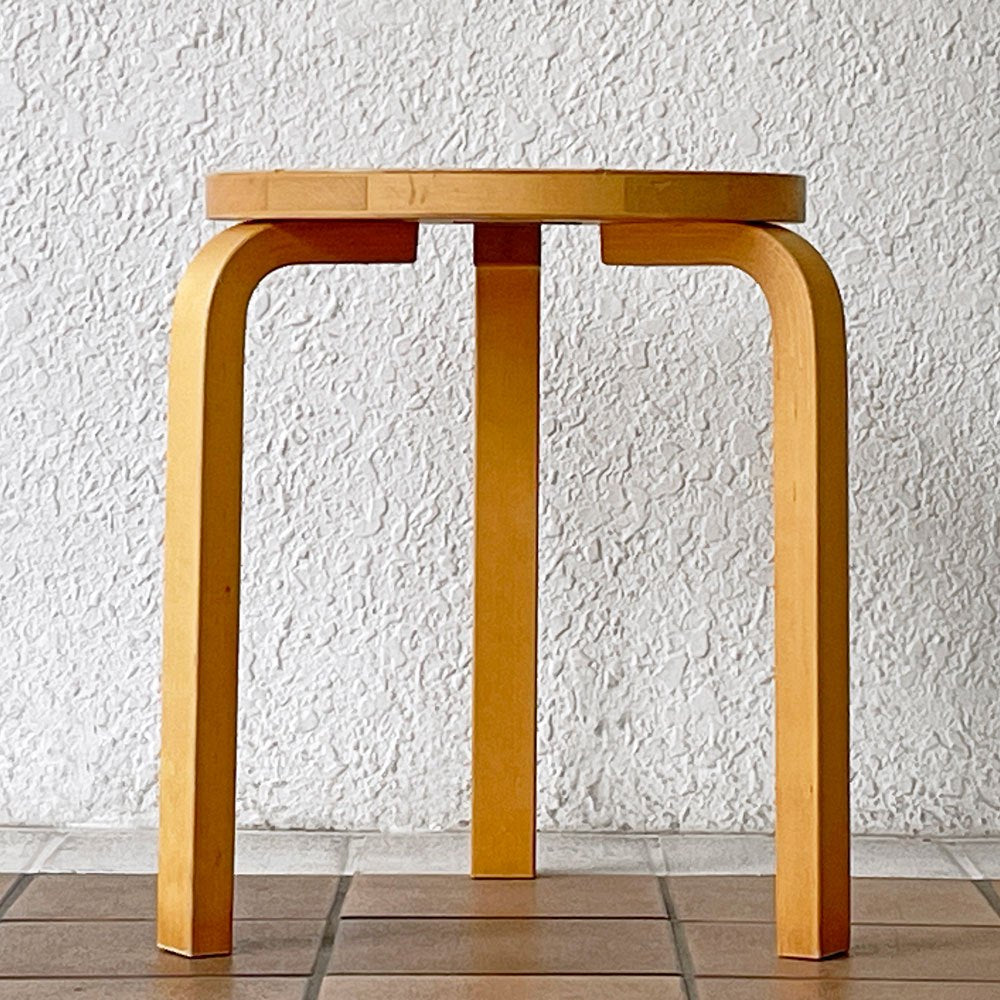 アルテック artek スツール60 Stool60 3本脚 2003年 スツール60の70周年記念 ゴールドプレート 限定モデル カーリーバーチ材 アルヴァ・アアルト 北欧家具 希少 ◇