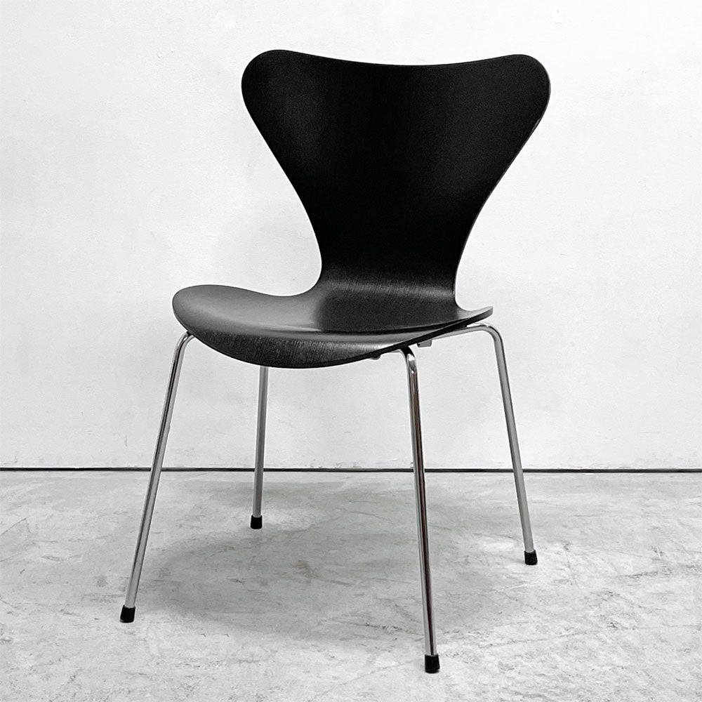 フリッツハンセン Fritz Hansen セブンチェア ダイニングチェア カラードアッシュ ブラック アルネ・ヤコブセン 北欧 デンマーク 定価￥76,780- B ●