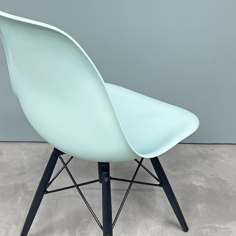 ハーマンミラー HermanMiller サイドシェルチェア ドゥエルレッグ DSW アクアスカイ × エボニー ポリプロピレン製 イームズ ミッドセンチュリー A ◎