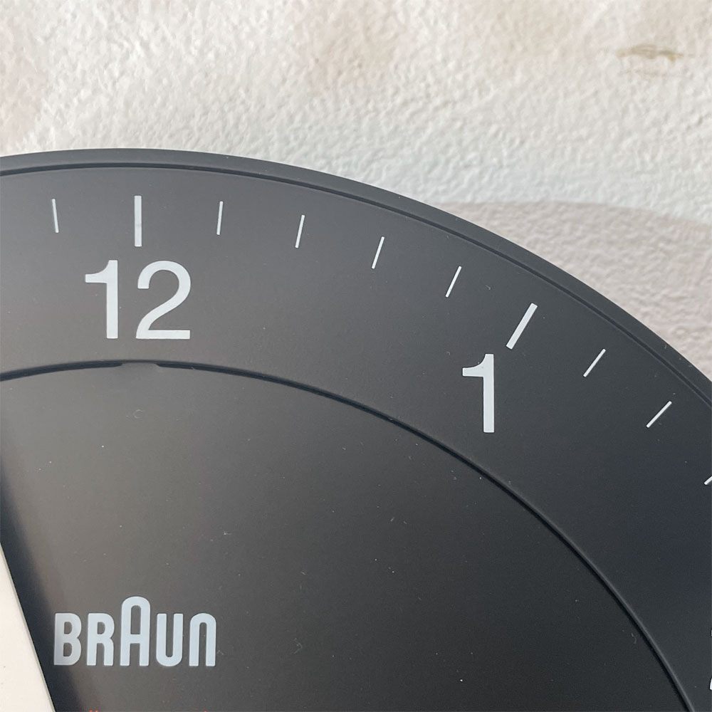 ブラウン Braun ラジオコントロール ウォールクロック 掛け時計 電波時計 BNC006JJY デートリッヒ・ルブス ★