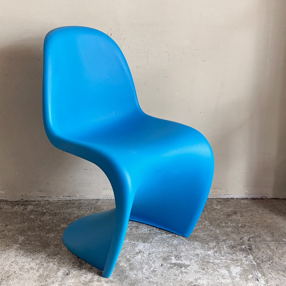 ヴィトラ vitra パントンチェア ダイニングチェア スタッキング グレイシャーブルー ヴェルナー・パントン Panton ミッドセンチュリー スペースエイジ 定価￥58,300- ■