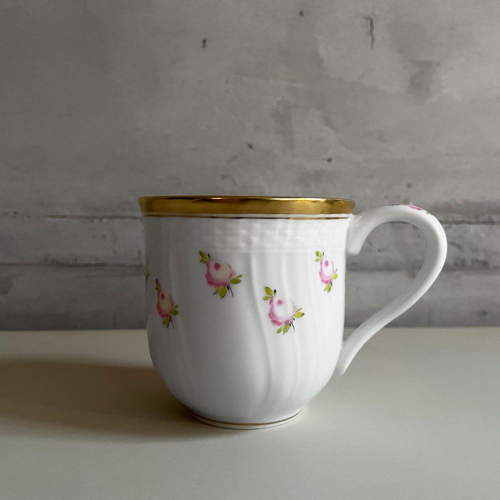 ヘレンド Herend 朝露の小薔薇 ミッドマグ 200ml 金彩 白磁食器 ハンドペイント ハンガリー 定価￥36,300- ♪