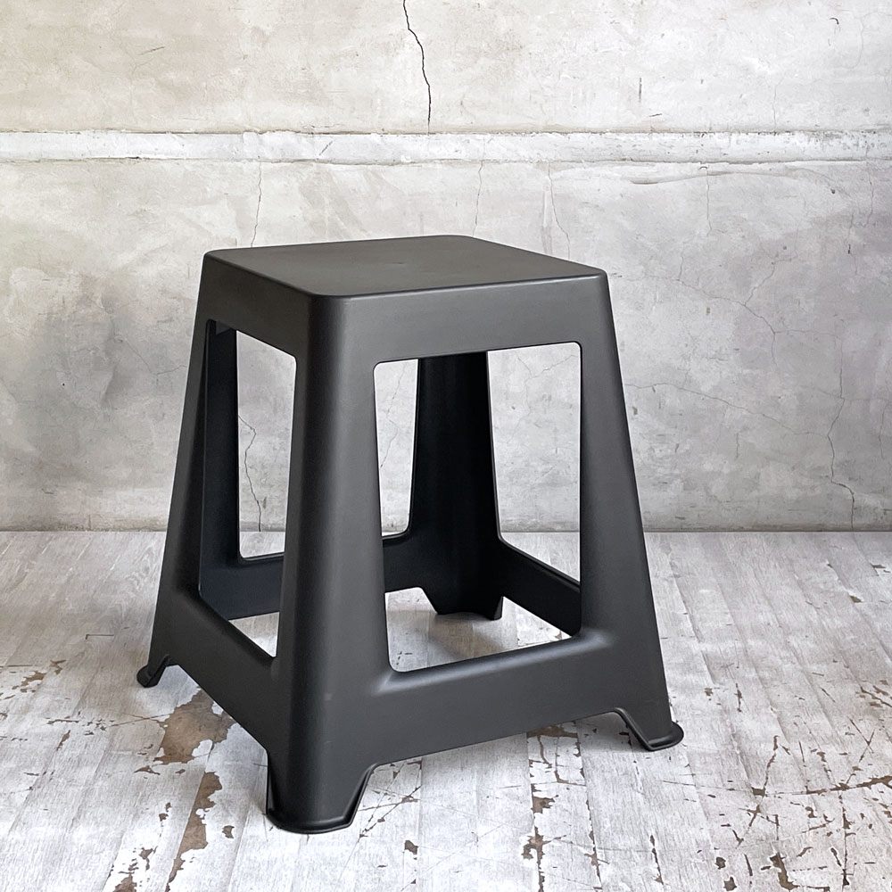 ヴィトラ vitra チャップ Chap コンスタンチン・グルチッチ スタッキングスツール サイドテーブル フットレスト ディープブラック スイス ♪