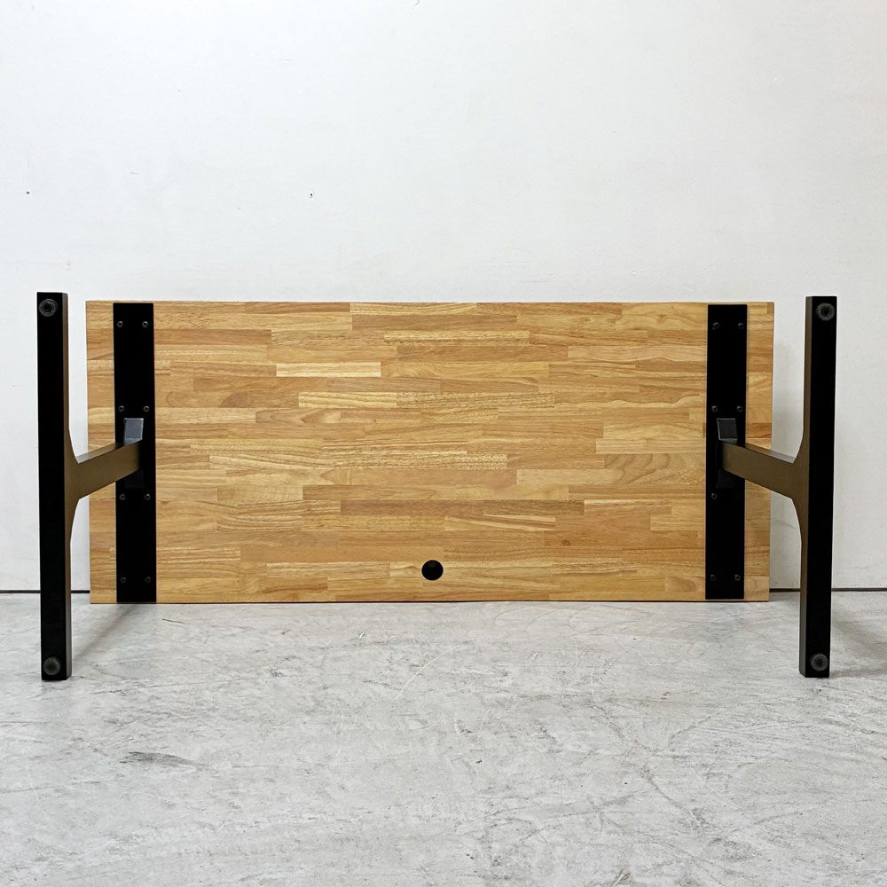 かなでもの KANADEMONO ザ・テーブル THE TABLE デスク W140xD62cm ラバーウッド Iライン脚 配線孔付き ナチュラル ブラック ●