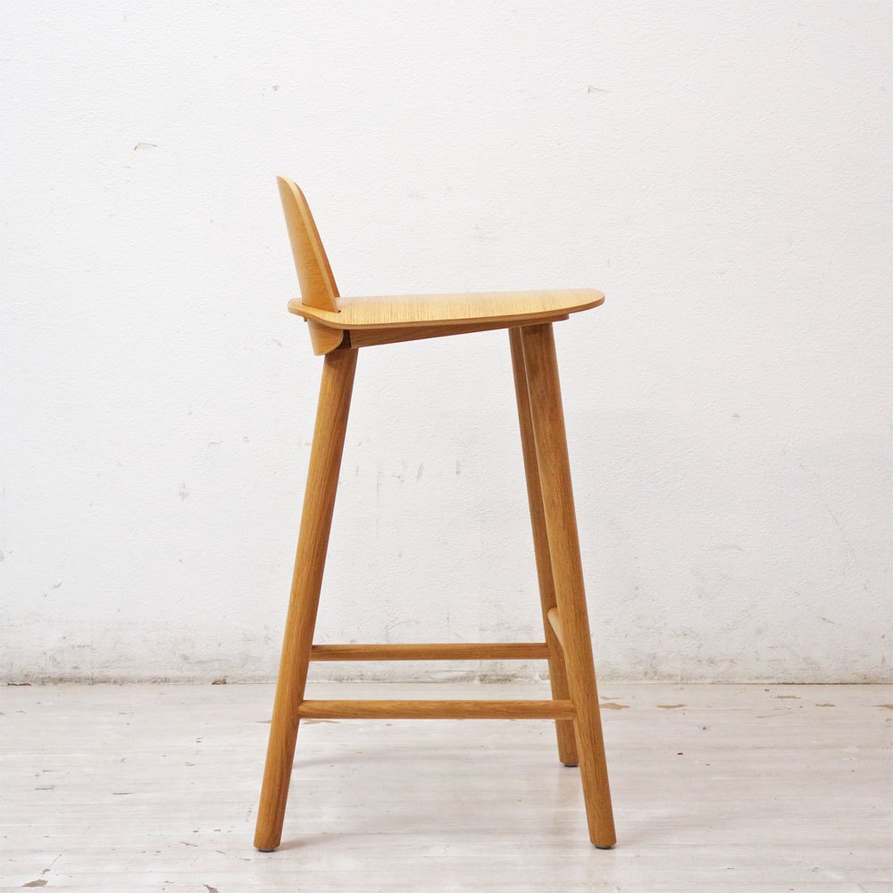 ムート Muuto ナード Nerd オーク材 バースツール ハイスツール David Geckeler デザイン 北欧家具 ●