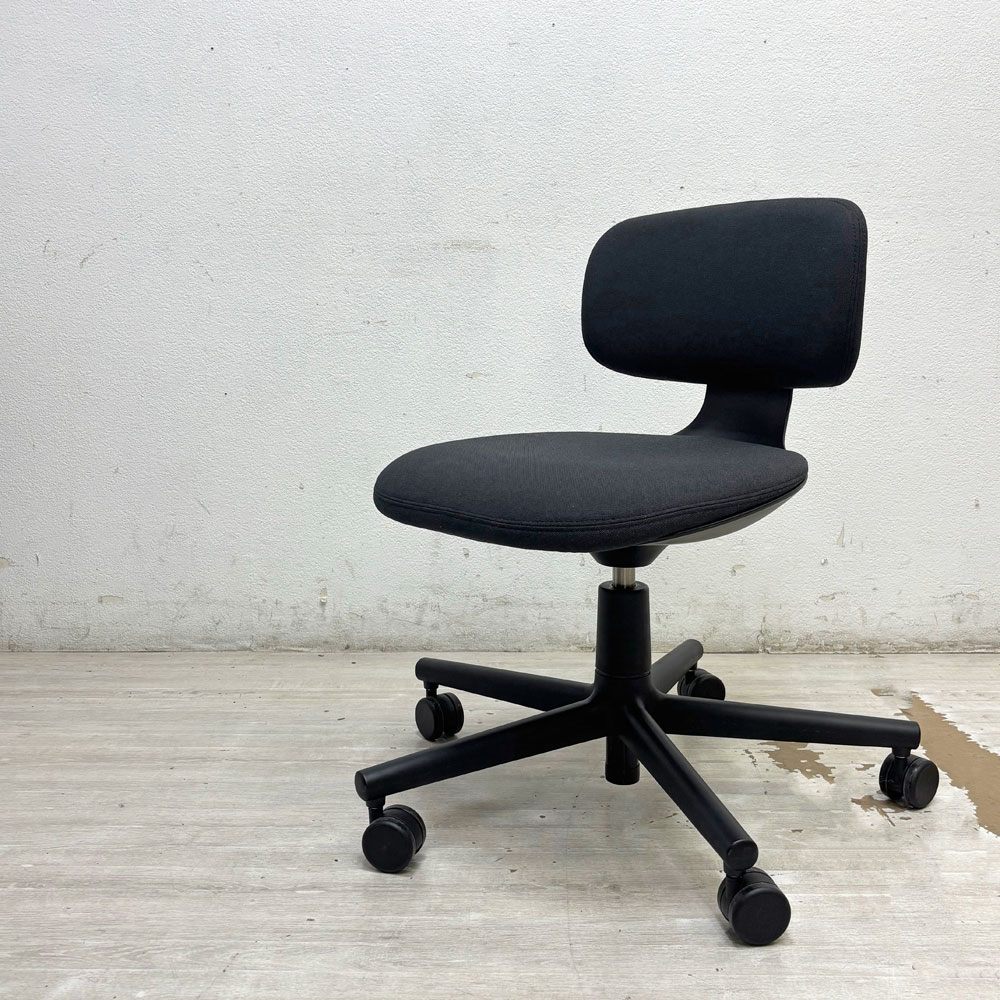 ヴィトラ vitra ルーキー Rookie デスクチェア キャスターチェア コンスタンチン・グルチッチ ブラック系 ファブリック 定価￥78,100- A ●