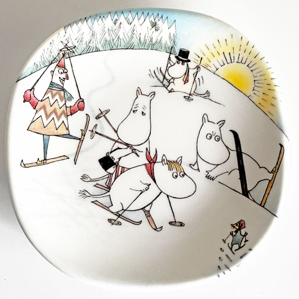 アラビア ARABIA ムーミン MOOMIN スキースロープ Ski Slope ウォールプレート 飾り皿 2002-2004年 箱付 廃番 フィンランド 北欧食器 ■