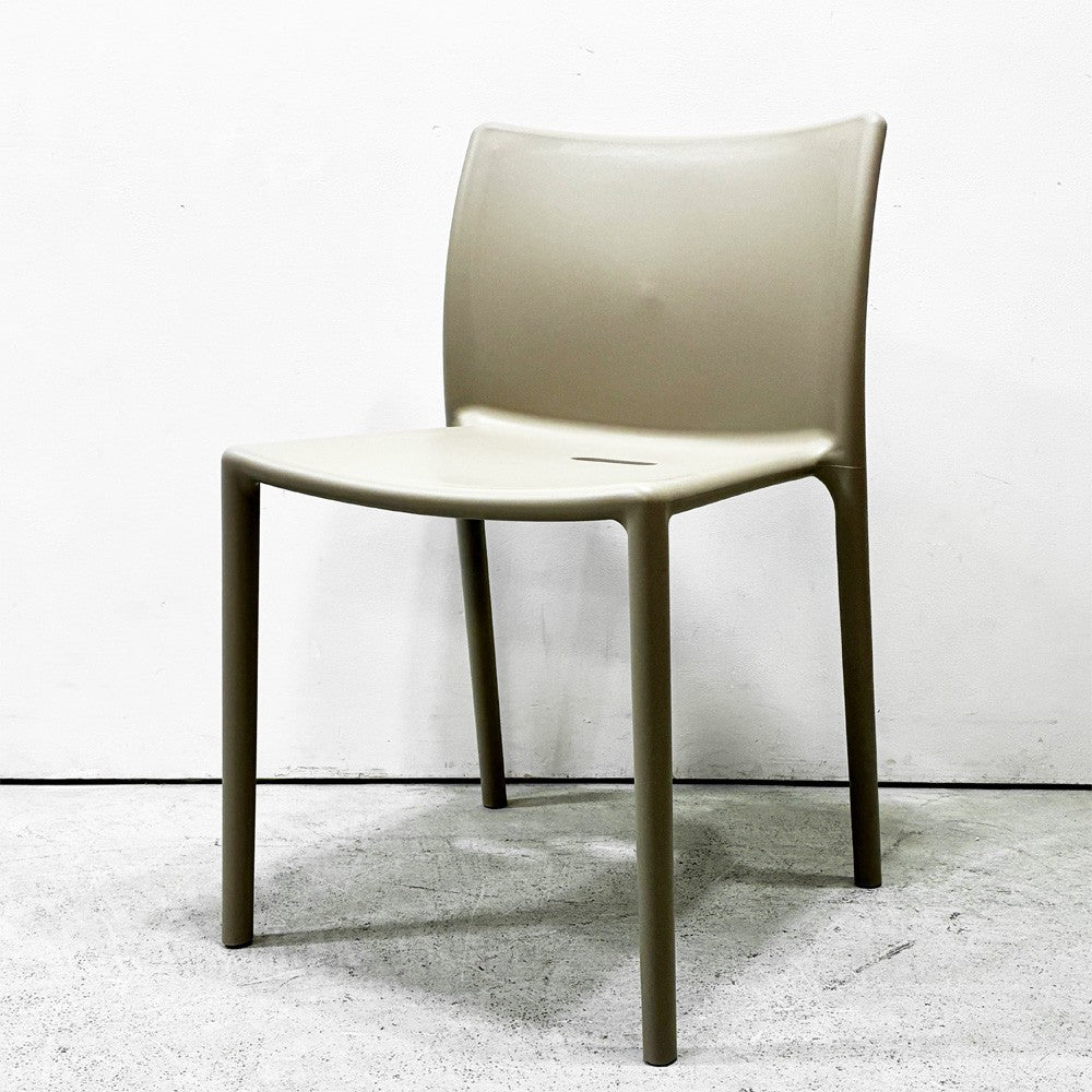 マジス MAGIS エアチェア AIR CHAIR スタッキングチェア ダイニングチェア ベージュ ジャスパー・モリソン 新品未使用品 美品 A ●