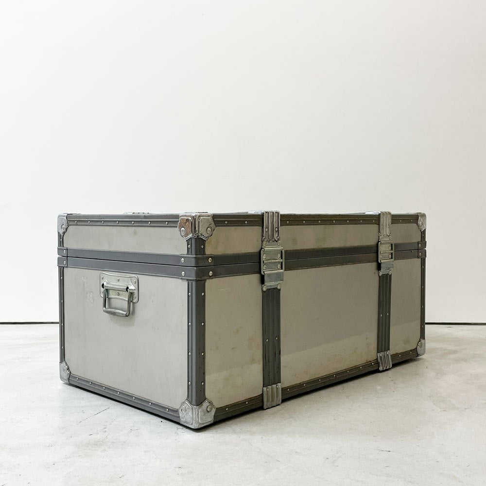 ビンテージ ジュラルミンケース アルミ製 トランク ローテーブル インダストリアルデザイン 工業系 店舗什器 A ●
