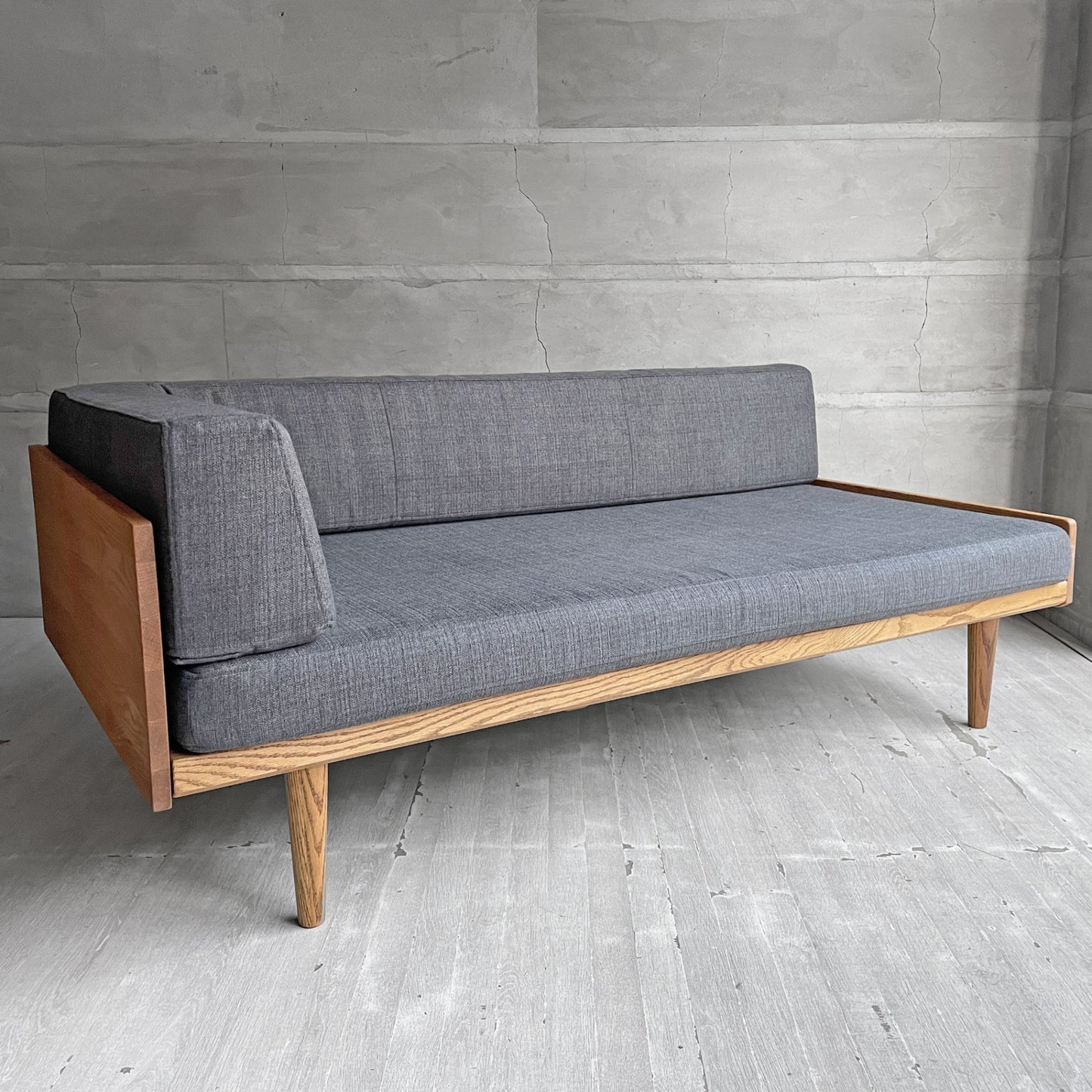 モモナチュラル Momo Natural デイソファ DAY SOFA 2.5シーター ONE ARM L 片アーム オーク無垢材フレーム 参考定価145,000円 ♪