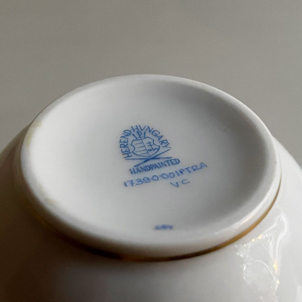 ヘレンド Herend 朝露の小薔薇 ミッドマグ 200ml 金彩 白磁食器 ハンドペイント ハンガリー 定価￥36,300- ♪