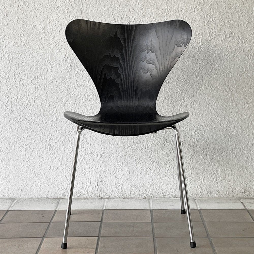 フリッツハンセン Fritz Hansen セブンチェア ダイニングチェア カラードアッシュ ブラック アルネ・ヤコブセン 北欧 デンマーク 定価￥76,780- B ◇