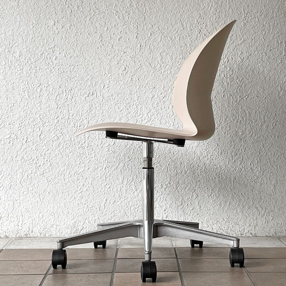 フリッツハンセン Fritz Hansen エヌゼロツー N02 リサイクルチェア キャスターチェア デスクチェア オフホワイト 佐藤オオキ nendo 参考定価￥91,080-◇