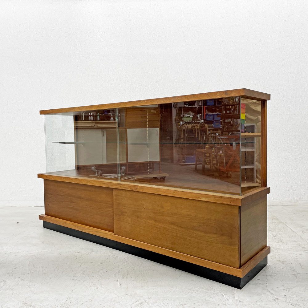 ハイク HIKE オーダーメイド ガラスキャビネット 飾り棚 ガラス引戸 ウォールナット材 W200cm 〓