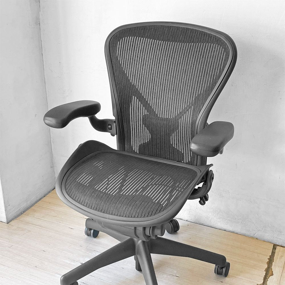 ハーマンミラー Herman Miller アーロンチェア クラシック Bサイズ ポスチャーフィット フル装備 グラファイトベース デスクチェア オフィスチェア ★