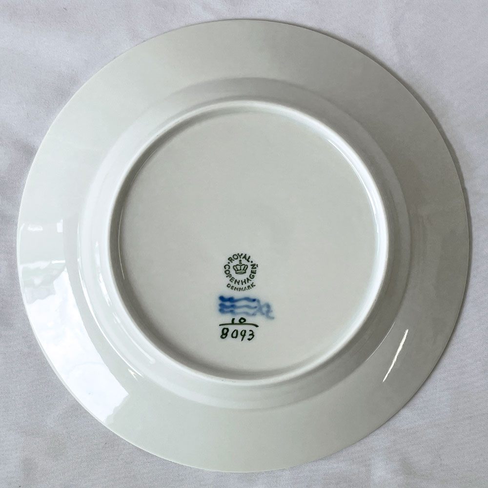 ロイヤルコペンハーゲン ROYAL COPENHAGEN ロイヤルコペンハーゲン ブルーフラワー プレイン サラダプレート 17.5cm 北欧食器 ◇
