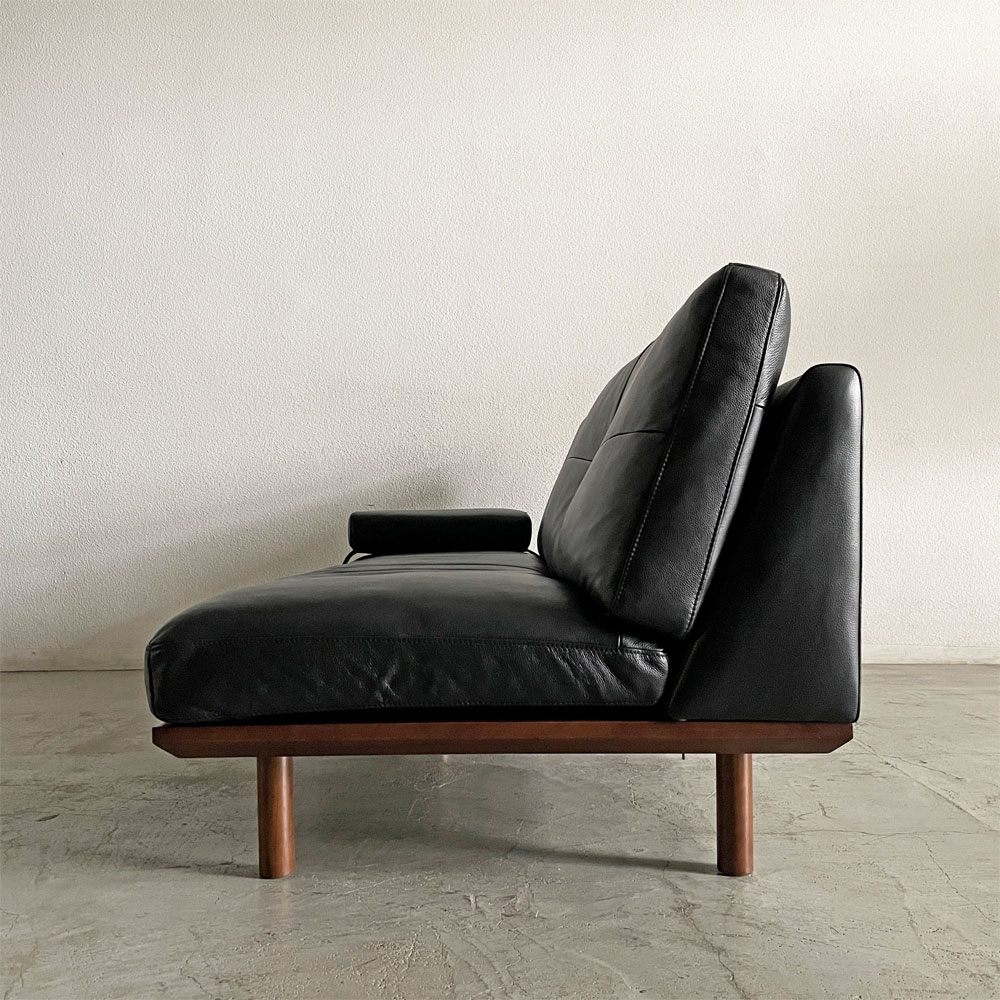 アクタス ACTUS ファイブバイファイブ five by five フラッド FLAD 2.5シーターソファ W180cm 本革 ブラックレザー ウォールナット材 松岡智之 サイドピロー付 合計定価￥316,800- 〓