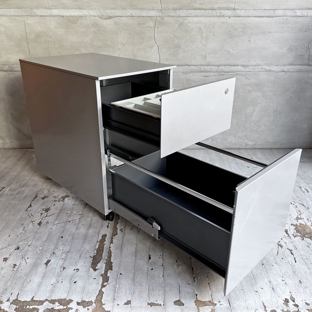 カッシーナ Cassina ixc. AFドロワー AF DRAWER デスクキャビネット ワゴン 鍵付き トレー付属 キャスターロック機能付き イタリア ミニマルデザイン A