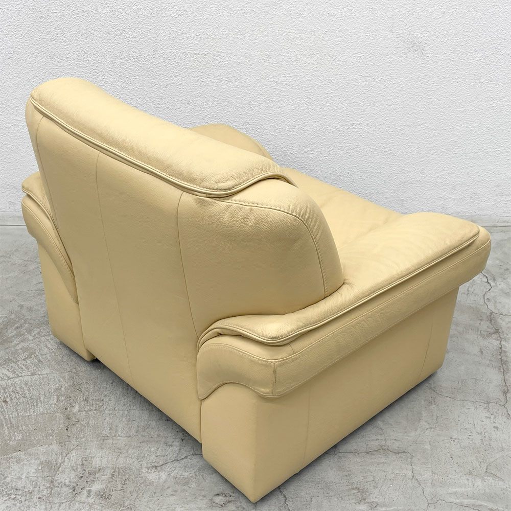 ヒモラ Himolla パシフィック PACIFIC 1シーターソファ レザー 本革 キャスター付き アイボリー系 ドイツ製 〓