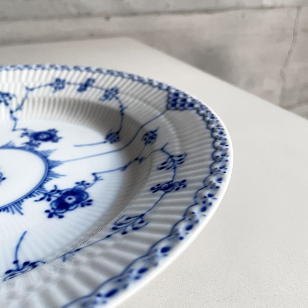 ロイヤルコペンハーゲン ROYAL COPENHAGEN ブルーフルーテッド ハーフレース ディーププレート 25.5cm 深皿 丸皿 陶器 北欧食器 廃番 美品 F ♪