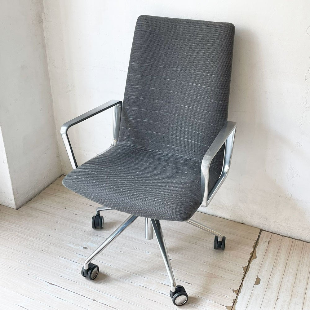 アンドリューワールド Andreu World フレックス エグゼクティブ Flex Executive インターミディエイトバック アームチェア デスクチェア アルミ キャスターベース ガス圧昇降 参考価格 ¥295,460- ★