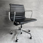 ハーマンミラー Herman Miller イームズアルミナムグループ マネジメントチェア アルミバフベース ガス圧昇降 5本脚キャスター 本革 レザー ブラック  B ♪
