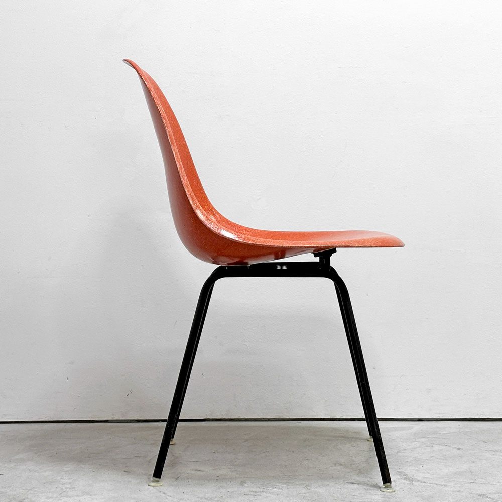 ハーマンミラー Herman Miller サイドシェルチェア ダイニングチェア 2nd FRP Hベース オレンジ系カラー イームズ ビンテージ ミッドセンチュリー ●