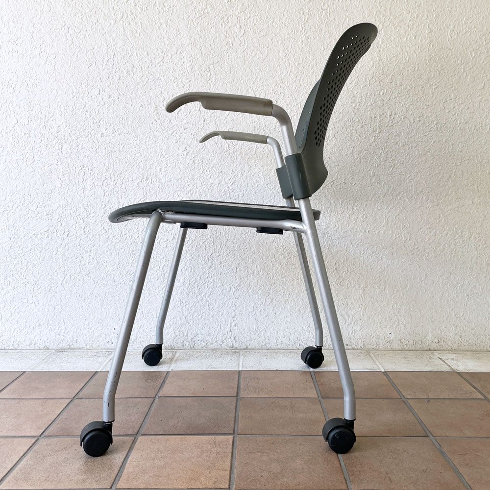 ハーマンミラー Herman Miller ケイパーチェア Caper Chair アームチェア キャスター付き スタッキングチェア ジェフ・ウェバー 現状品 B ◇