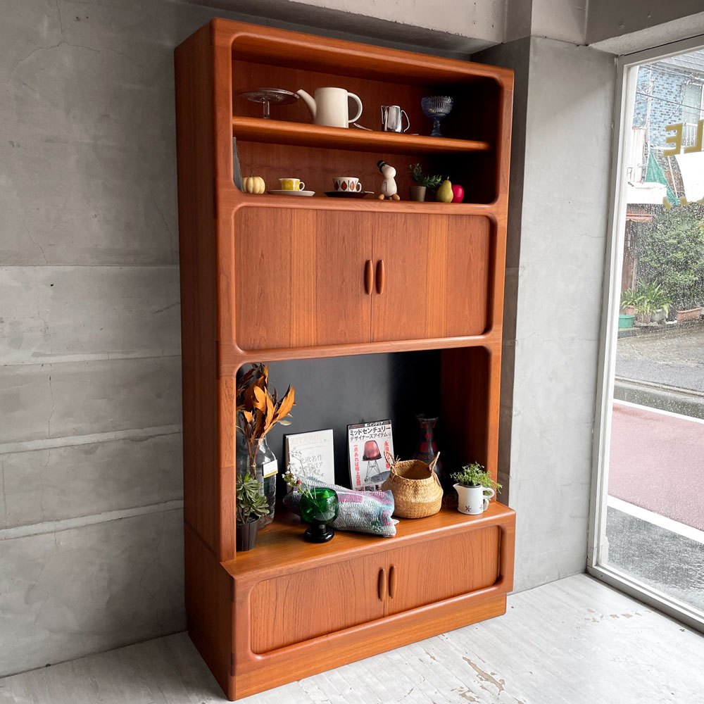 デューロン dyrlund ビンテージ リビングボード キャビネット 食器棚 ディスプレイシェルフ チーク無垢材 蛇腹扉 ロールトップ デンマークビンテージ 北欧家具 上下分割可  ♪