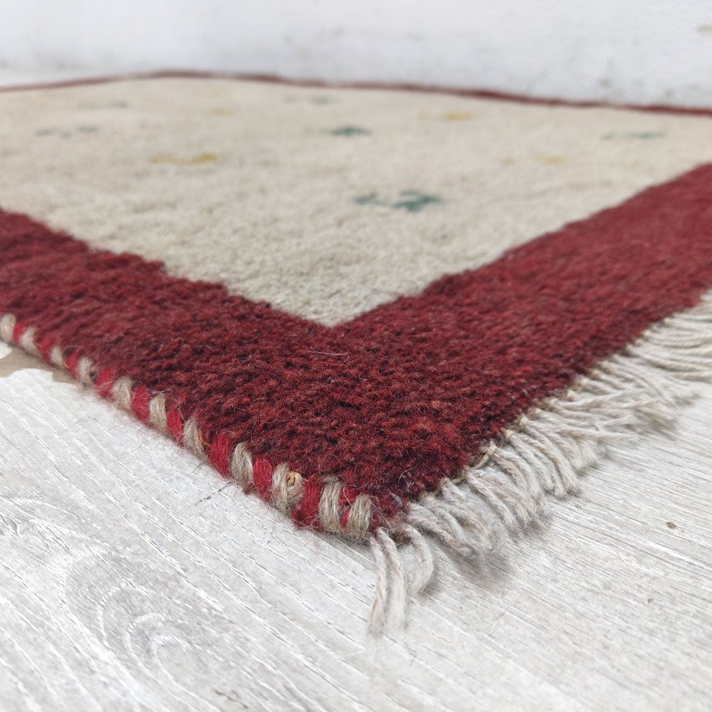 ギャッベ ラグ Gabbeh rug イラン製 玄関マッド 絨毯 機織り アイボリー 118×78 鹿モチーフ ●