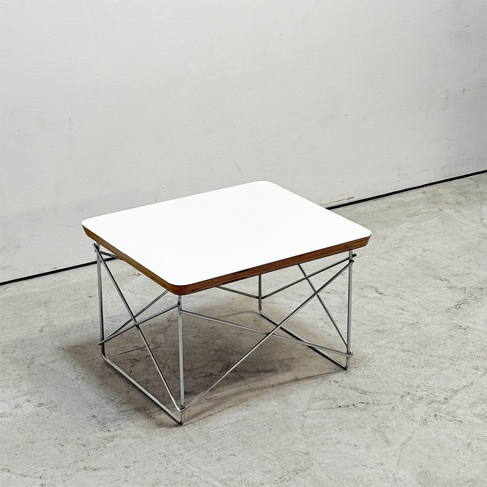 ハーマンミラー Herman Miller イームズワイヤーベースローテーブル Eames Wire Base Low Table LTRT ホワイト クロームベース ミッドセンチュリー 定価￥51,700- ●
