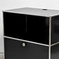 ユーエスエムハラー USMハラー USM Haller モジュラーファニチャー キャビネット シェルフ 1列2段 ドロップダウンドア キャスター付き グラファイトブラック 定価￥165,385- ●