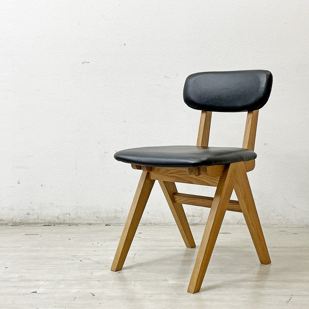 ドアーズリビングプロダクツ DOORS LIVING PRODUCTS ボシー BOTHY Mountain Leg Chair ダイニングチェア PVCレザー オーク無垢材 コンパスレッグ A ●