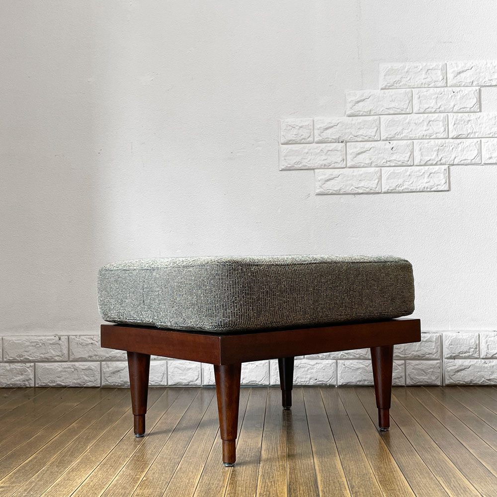 パシフィックファニチャーサービス PACIFIC FURNITURE SERVICE P.F.S スタンダードC STANDARD C オットマン フットスツール Mo Black 定価 : \ 77,000- ◎