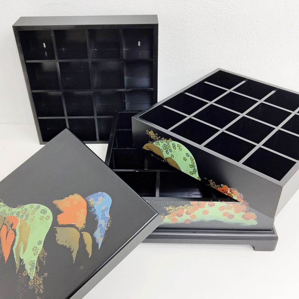 フランクリンポーセリン FRANKLIN PORCELAIN 有名旅館の酒盃コレクションの蒔絵三段重箱  コレクションケース 和モダン ●