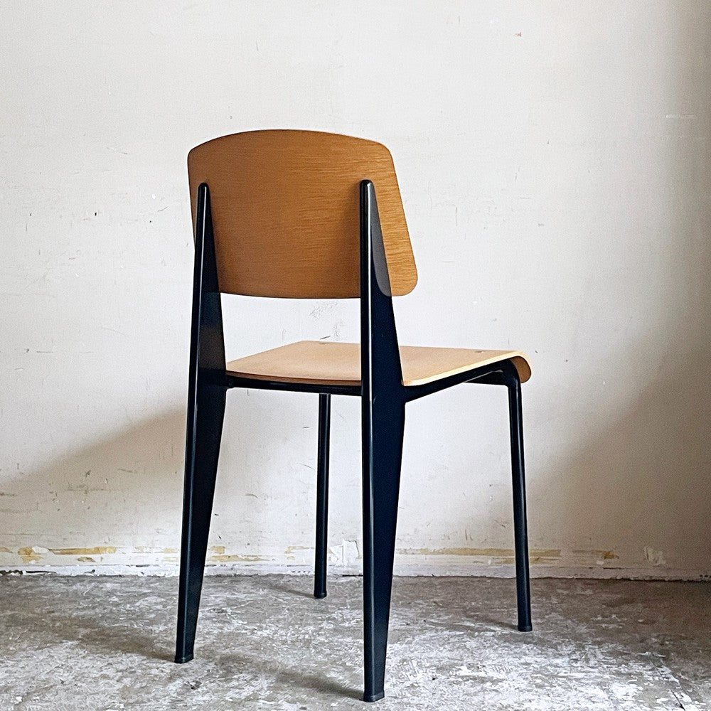 ヴィトラ vitra スタンダードチェア Standard Chair ナチュラルオーク × ディープブラック ジャン・プルーヴェ Jean Prouve フランス 名作椅子 定価￥138,600- ■