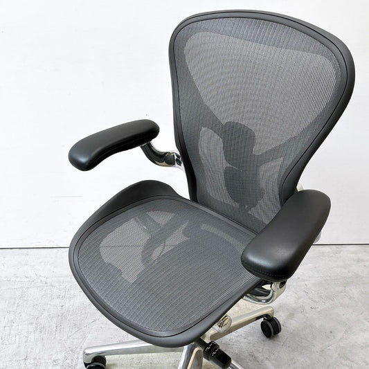 ハーマンミラー Herman Miller アーロンチェア リマスタード フル装備 Bサイズ ポリッシュドアルミニウムベース ポスチャーフィット ビル・スタンフ ＆ ドン・チャドウィック ●
