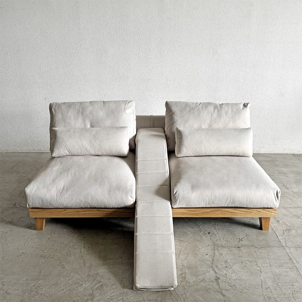 ペットと PETTO フラッフィル フラッフィーソファ Fluffy Sofa 3人掛けソファ W182cm ストーンホワイト アッシュ材 スロープ付 ペット対応 関家具 テーブル欠品 定価￥139,800- 〓