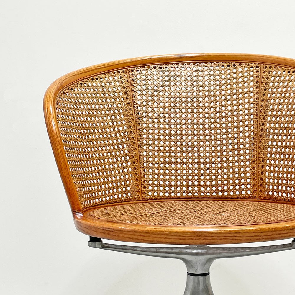 カッシーナイクスシー Cassina ixc. アリアス Alias ヤングレディ YOUNG LADY スウィベルチェア スウィベルベース ラタン 3本脚 回転式 ●