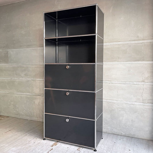 ユーエスエムハラー USMハラー USM Haller モジュラーファニチャー キャビネット シェルフ 1列5段 ドロップダウンドア×2+エクステンションドア パスコボックス 鍵付き グラファイトブラック アジャスター付 スイス ♪