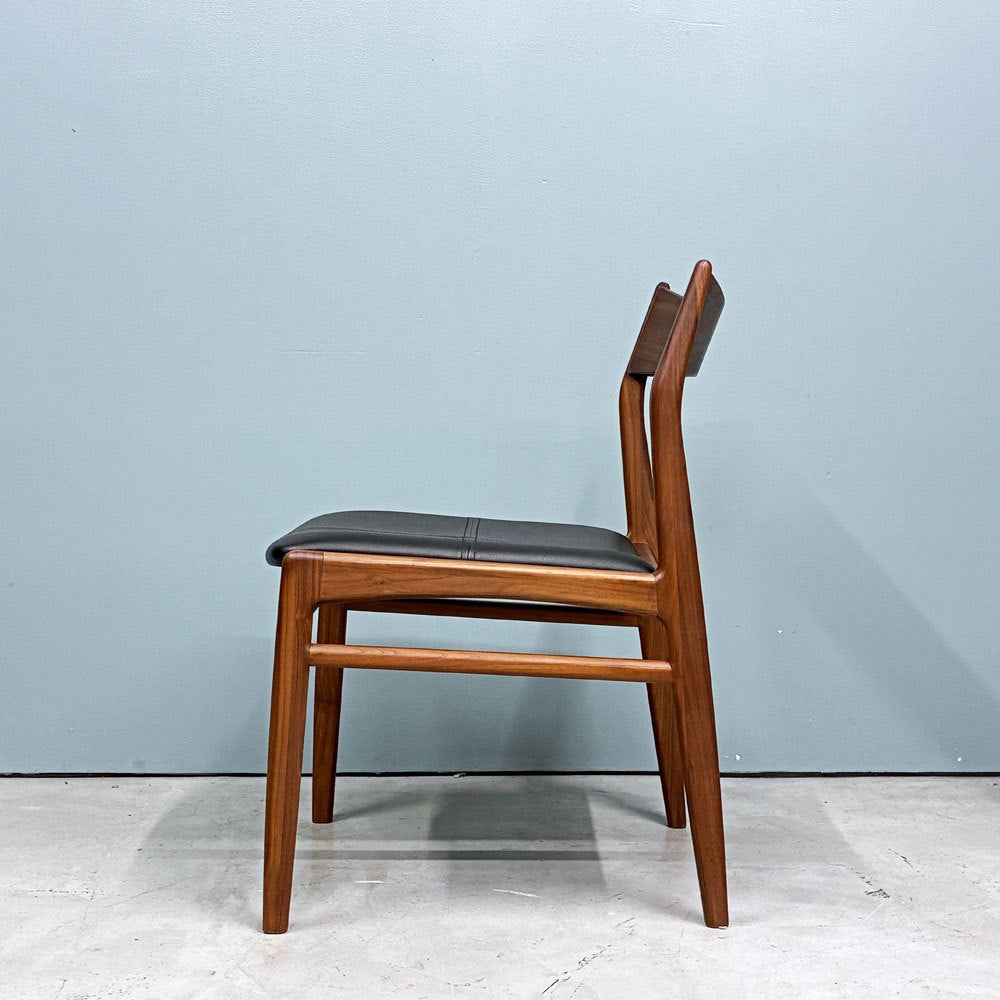 ノーウェアライクホーム NOWHERE LIKE HOME オーウェン OWEN ダイニングチェア Dining Chair アームレス ウォールナット材 PVCレザー ◎