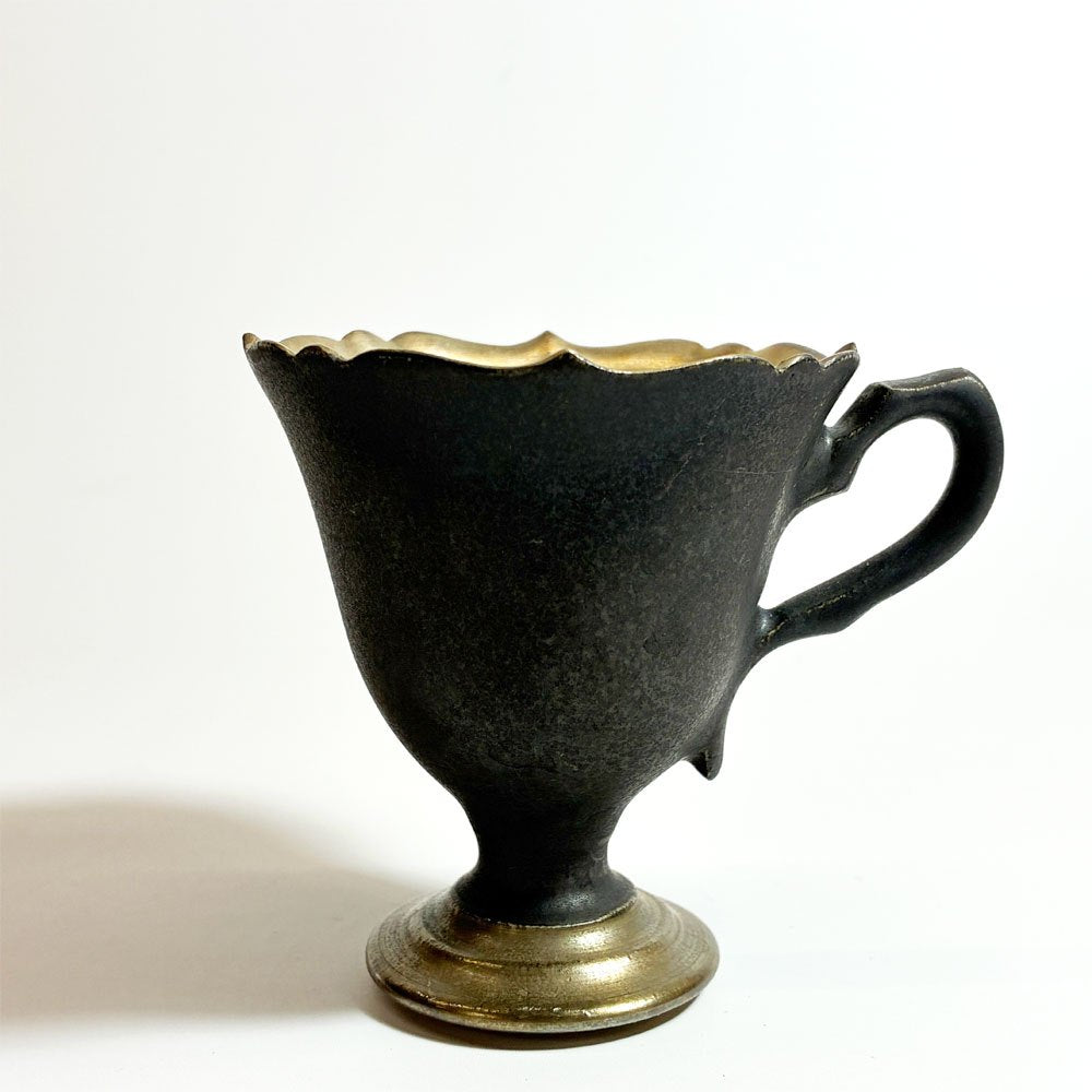 木下和美 黒釉輪花 デミタスカップ 金彩 黒釉 磁器 H7.5cm 現代作家 A ★