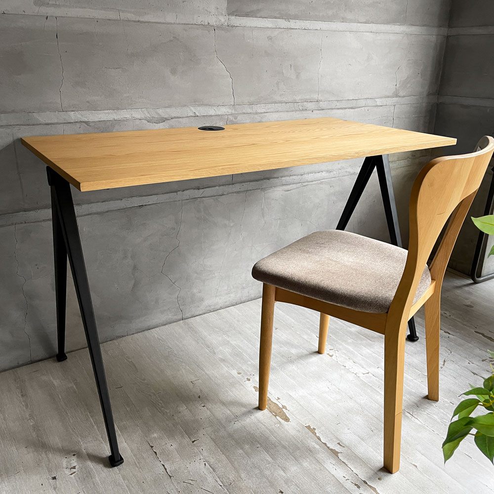 ヘイ HAY ピラミッドデスク PYRAMID DESK オーク材×スチール脚 コンパスレッグ W120cm 定価￥55,000- ♪